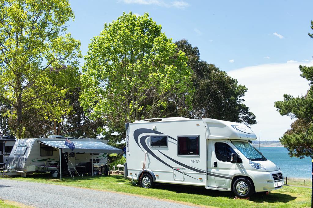 Rainbow Pines Tourist Caravan Park Adaminaby Exteriör bild