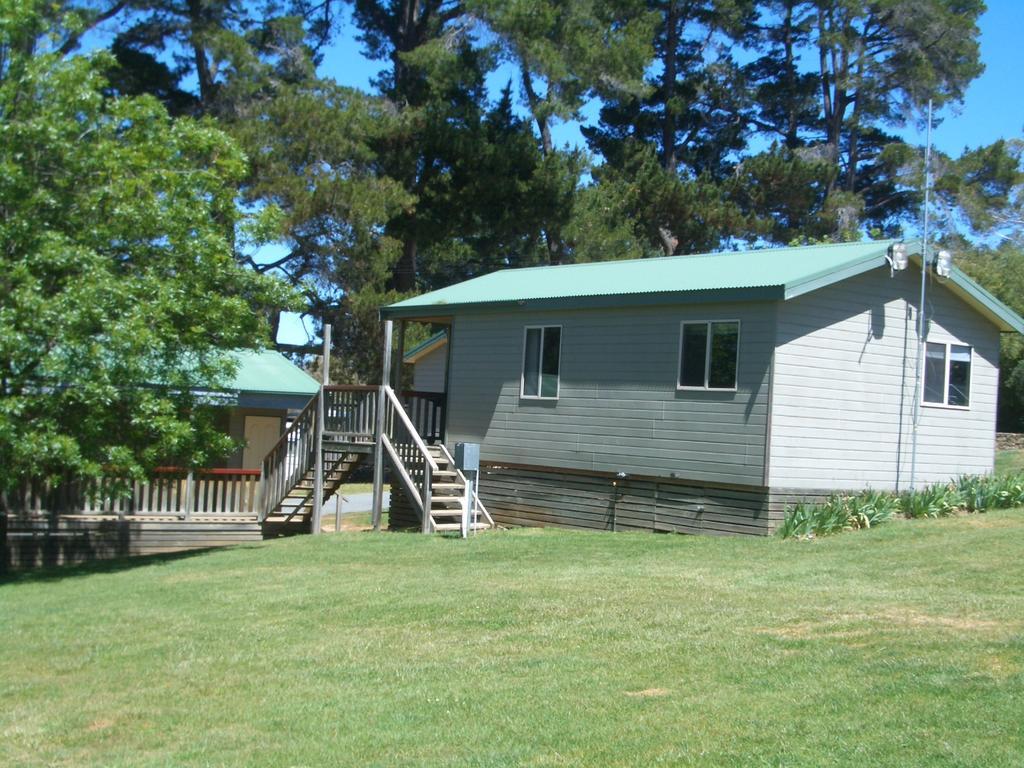 Rainbow Pines Tourist Caravan Park Adaminaby Exteriör bild