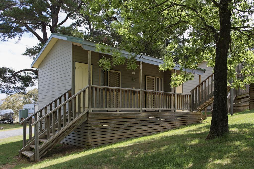 Rainbow Pines Tourist Caravan Park Adaminaby Exteriör bild